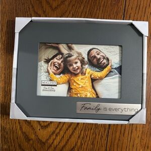Malden Gray Family Picture Frame